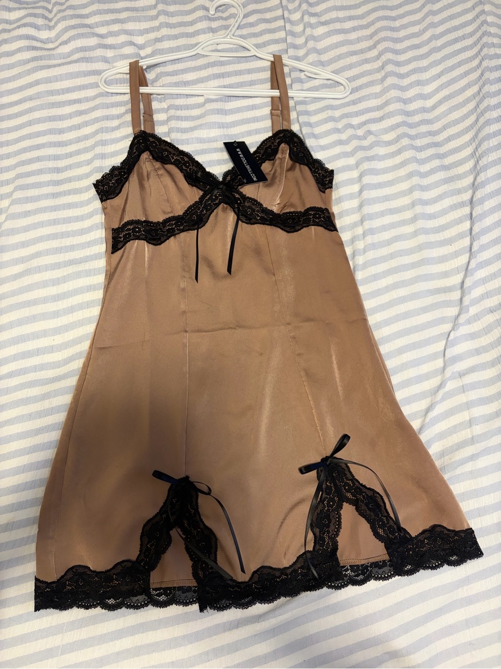 dELiA*s Brown Slip Dress with Black Lace Trimmings - Picture 4 of 4